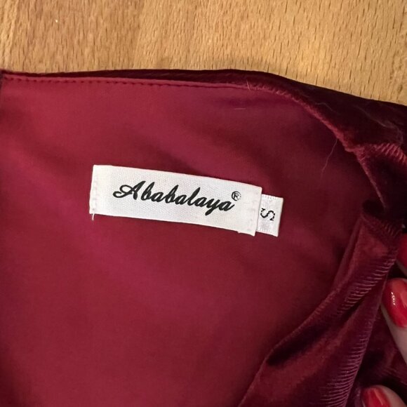 Burgundy Velvet Maxi Dress (S) - Picture 8 of 11
